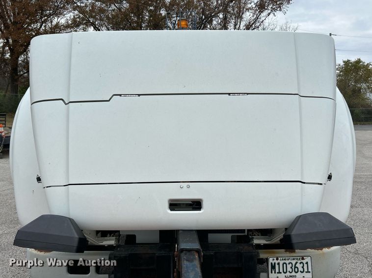 image for item NJ9609 1998 International 4700 dump truck