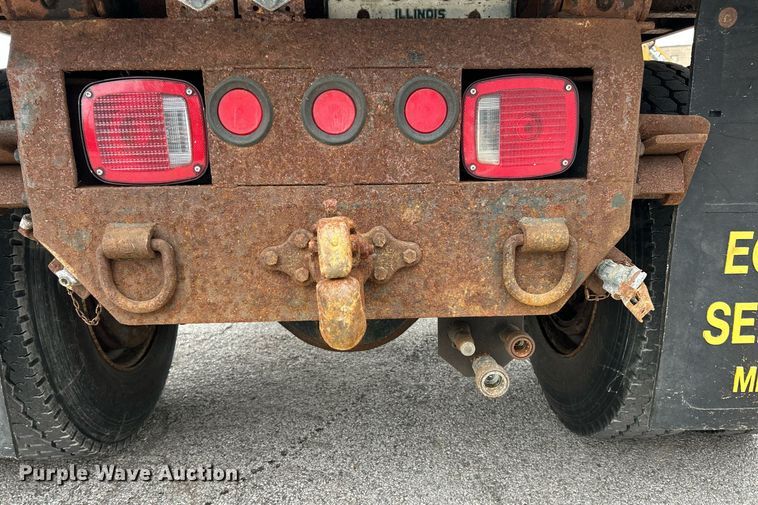 image for item NJ9609 1998 International 4700 dump truck