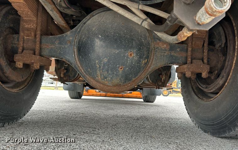 image for item NJ9609 1998 International 4700 dump truck