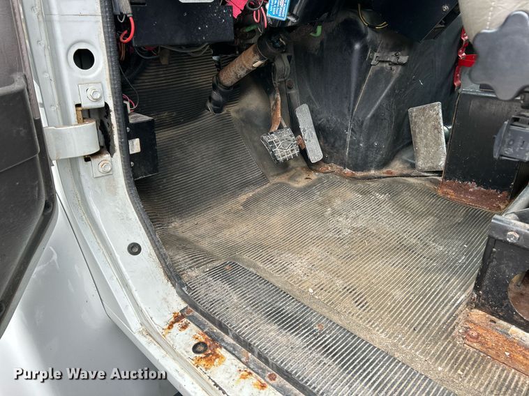 image for item NJ9609 1998 International 4700 dump truck