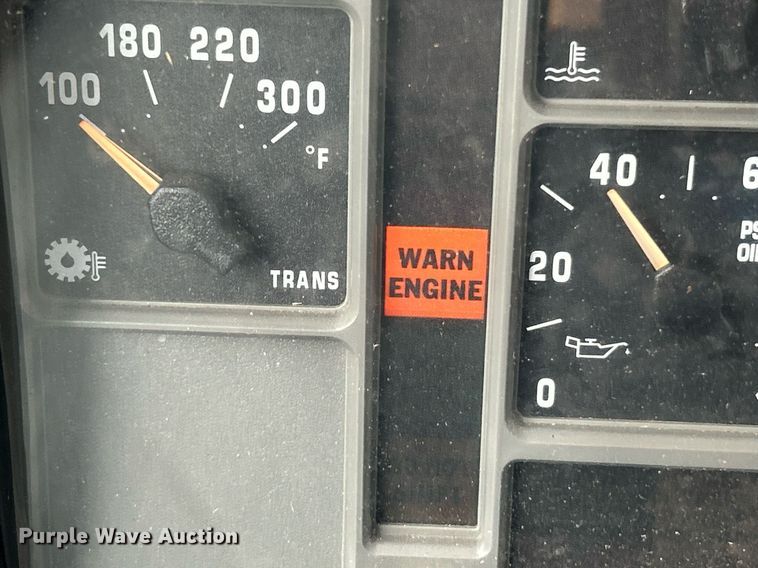 image for item NJ9609 1998 International 4700 dump truck