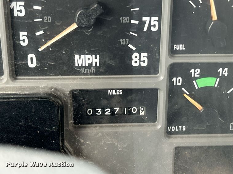 image for item NJ9609 1998 International 4700 dump truck