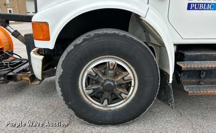 image for item NJ9609 1998 International 4700 dump truck