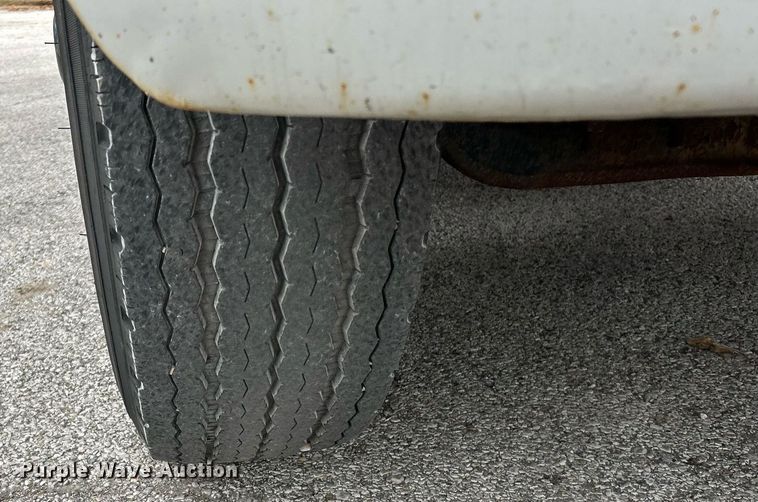 image for item NJ9609 1998 International 4700 dump truck