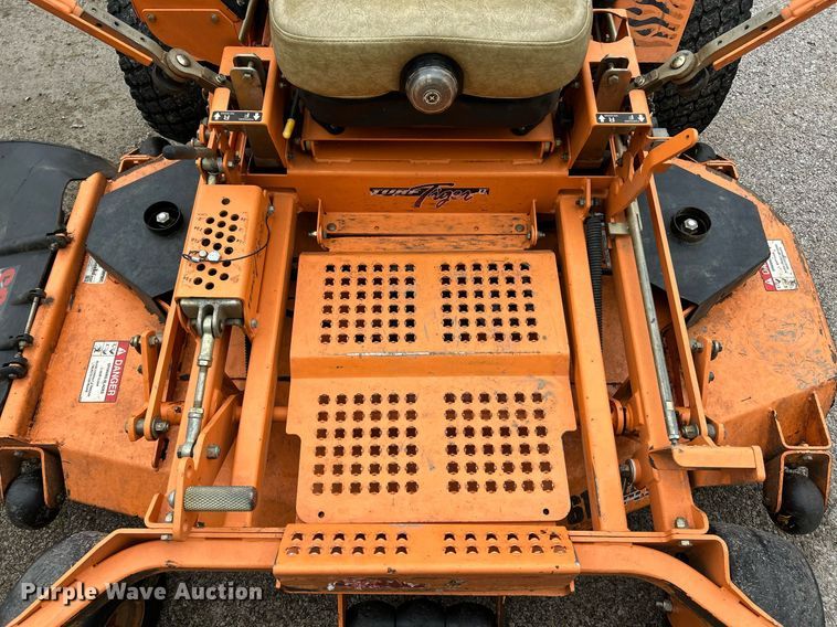 image for item NJ9610 Scag Turf Tiger II ZTR lawn mower