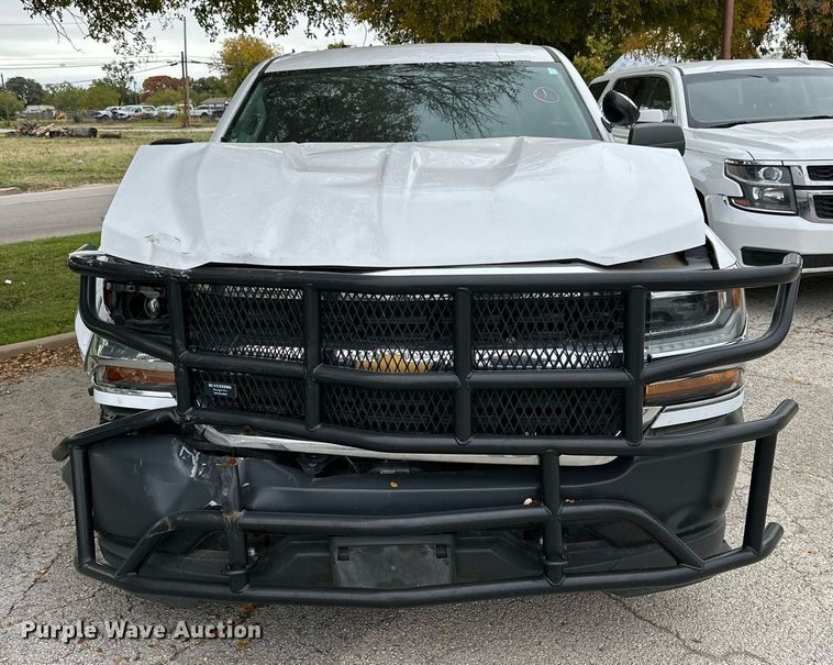 image for item NQ9103 2018 Chevrolet Silverado 1500 Crew Cab pickup truck