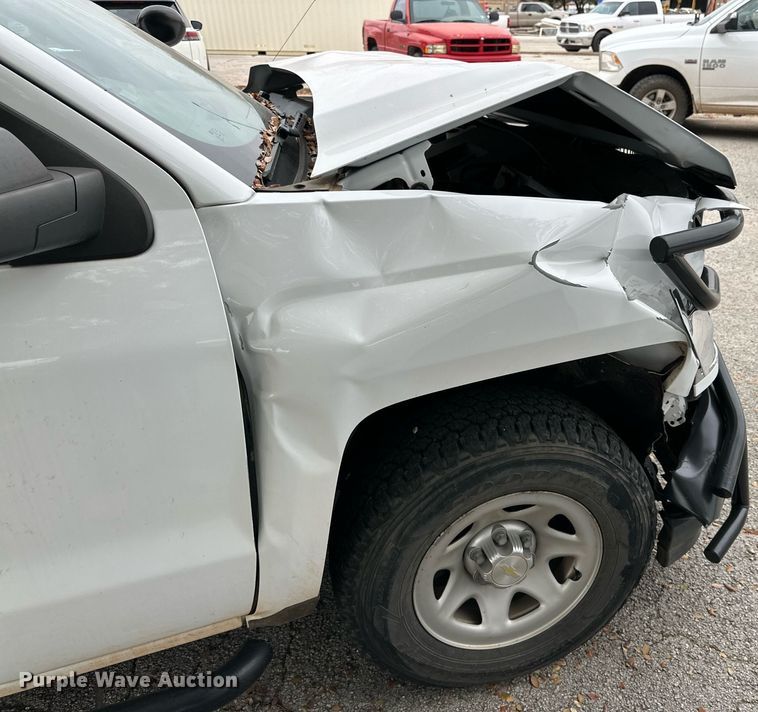 image for item NQ9103 2018 Chevrolet Silverado 1500 Crew Cab pickup truck