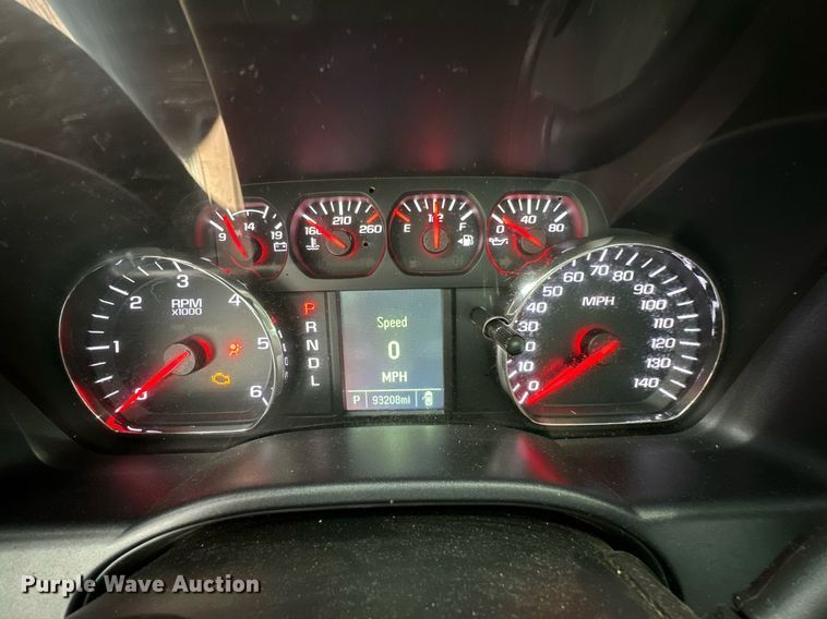 image for item NQ9103 2018 Chevrolet Silverado 1500 Crew Cab pickup truck