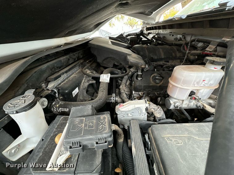 image for item NQ9103 2018 Chevrolet Silverado 1500 Crew Cab pickup truck