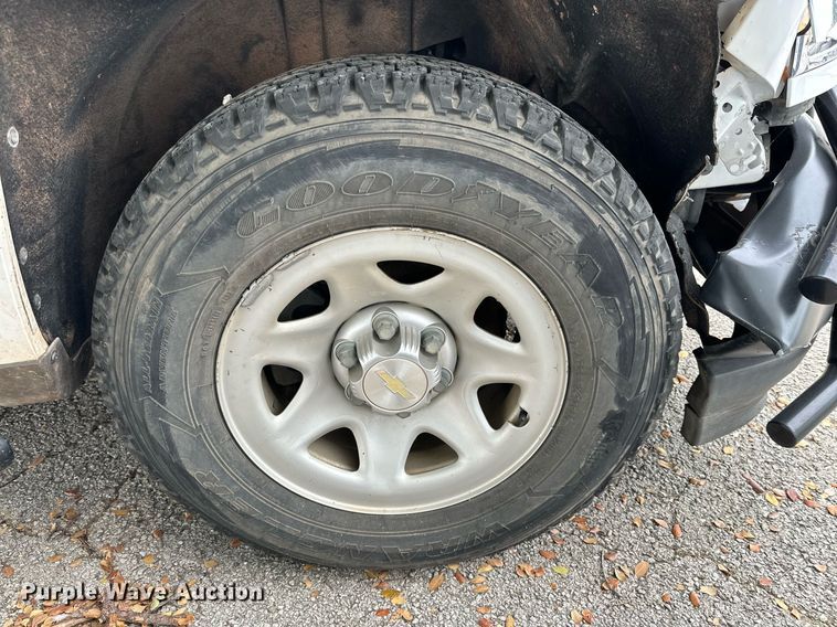 image for item NQ9103 2018 Chevrolet Silverado 1500 Crew Cab pickup truck