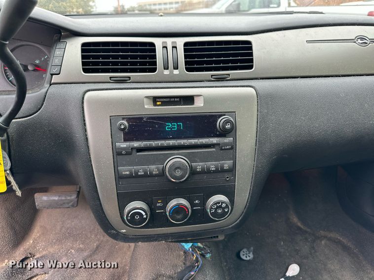 image for item NQ9104 2015 Chevrolet Impala Police  