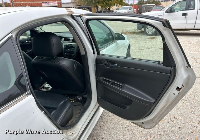 image for item NQ9104 2015 Chevrolet Impala Police  