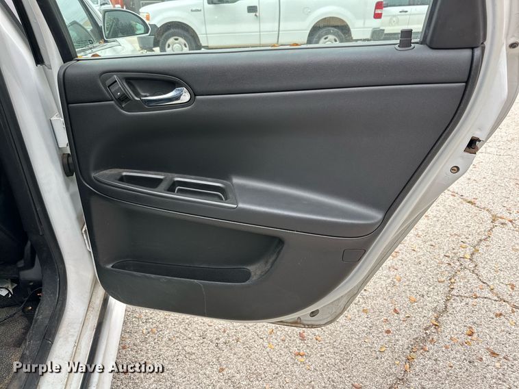 image for item NQ9104 2015 Chevrolet Impala Police  