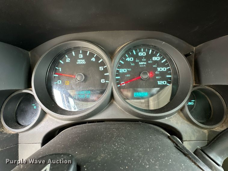 image for item NQ9106 2011 Chevrolet Silverado 1500 Crew Cab pickup truck