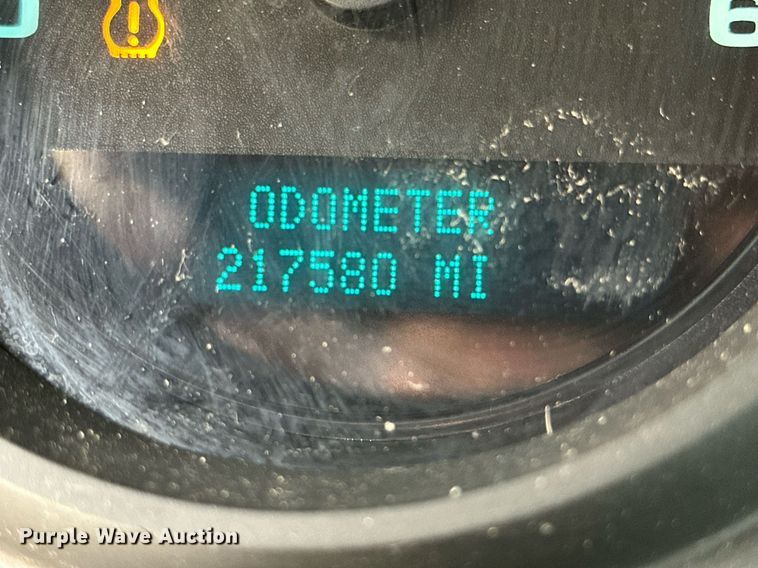 image for item NQ9106 2011 Chevrolet Silverado 1500 Crew Cab pickup truck