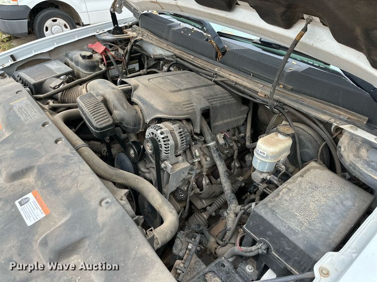 image for item NQ9106 2011 Chevrolet Silverado 1500 Crew Cab pickup truck