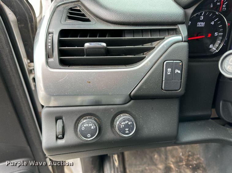 image for item NQ9110 2017 Chevrolet Tahoe Police SUV