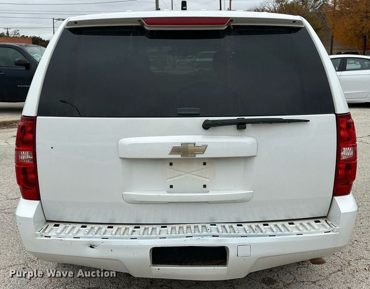 image for item NQ9111 2011 Chevrolet Tahoe Police  SUV
