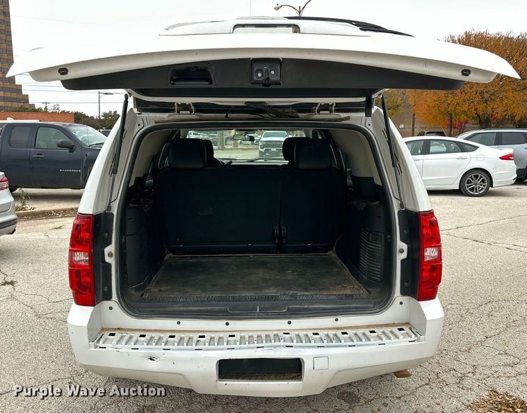 image for item NQ9111 2011 Chevrolet Tahoe Police  SUV