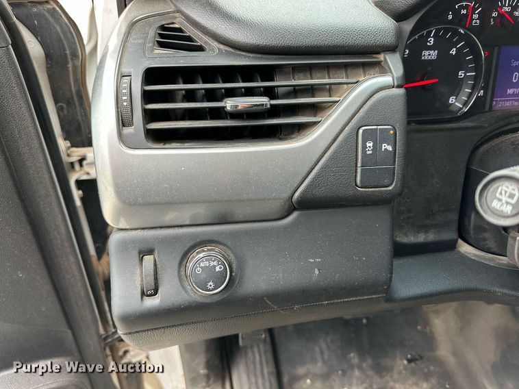 image for item NQ9113 2016 Chevrolet Tahoe Police  SUV