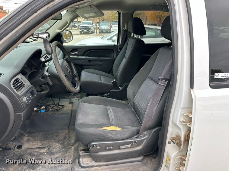 image for item NQ9114 2013 Chevrolet Tahoe Police  SUV