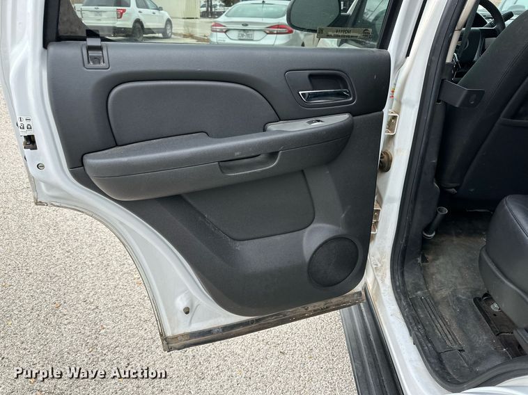 image for item NQ9114 2013 Chevrolet Tahoe Police  SUV