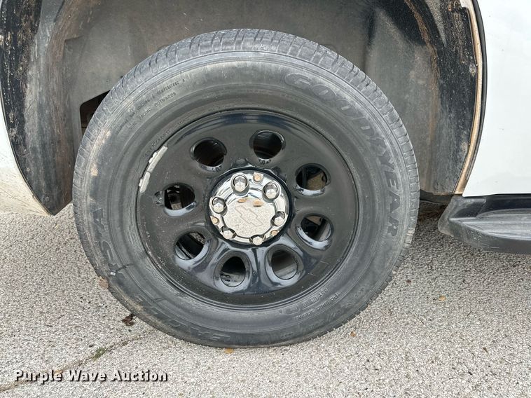 image for item NQ9114 2013 Chevrolet Tahoe Police  SUV