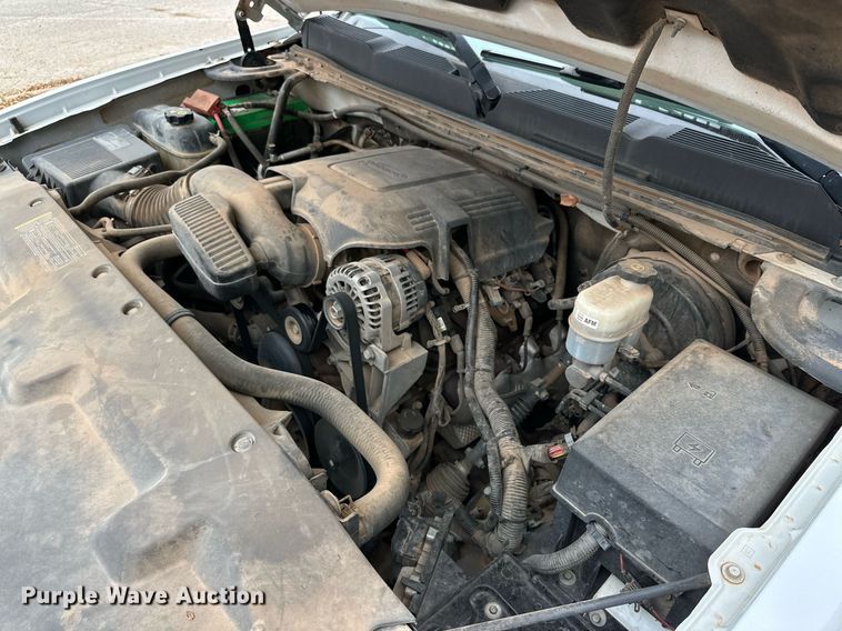 image for item NQ9115 2011 Chevrolet Silverado 1500 Crew Cab pickup truck