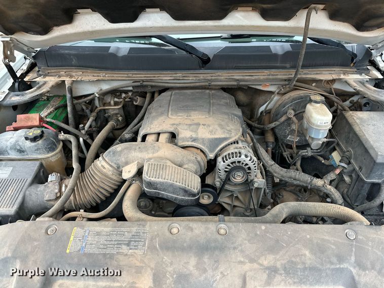 image for item NQ9115 2011 Chevrolet Silverado 1500 Crew Cab pickup truck