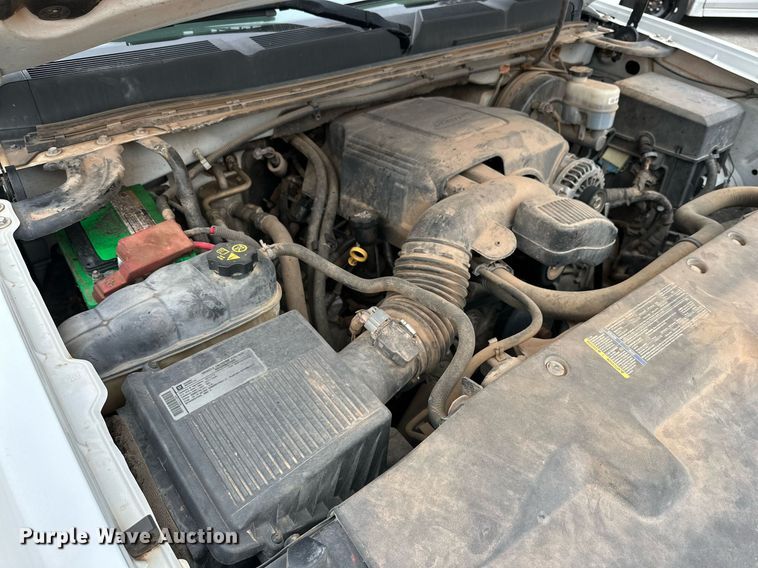 image for item NQ9115 2011 Chevrolet Silverado 1500 Crew Cab pickup truck