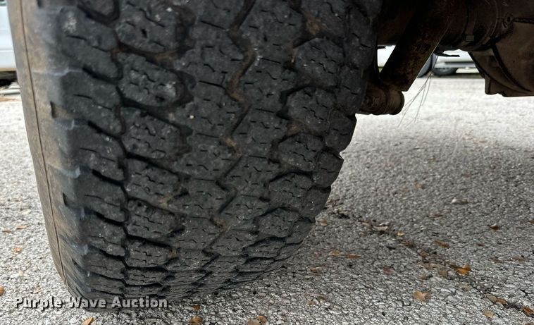 image for item NQ9115 2011 Chevrolet Silverado 1500 Crew Cab pickup truck