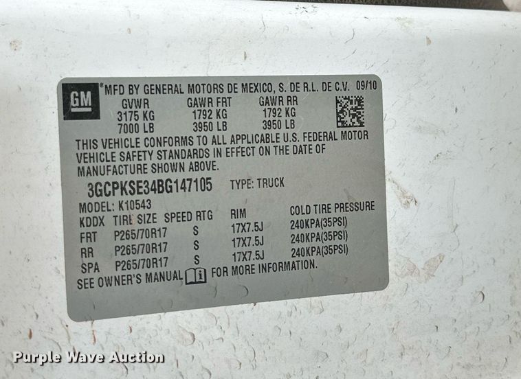 image for item NQ9115 2011 Chevrolet Silverado 1500 Crew Cab pickup truck