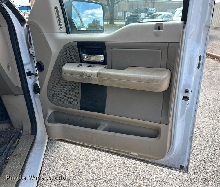 image for item NQ9117 2008 Ford F150 pickup truck