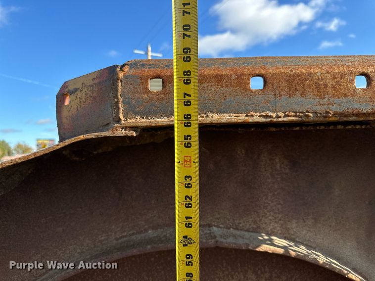 image for item NQ9121 Bush Hog 2715 batwing rotary mower