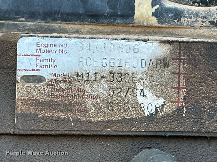 image for item NQ9124 1994 Ford L9000 semi truck