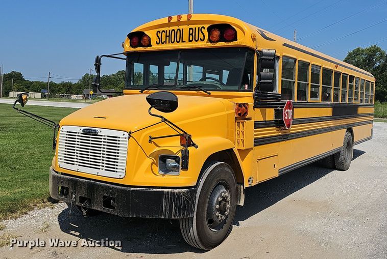 image for item NX9095 2000 Freightliner  school bus