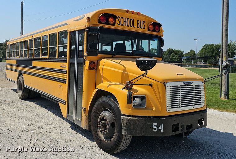 image for item NX9095 2000 Freightliner  school bus