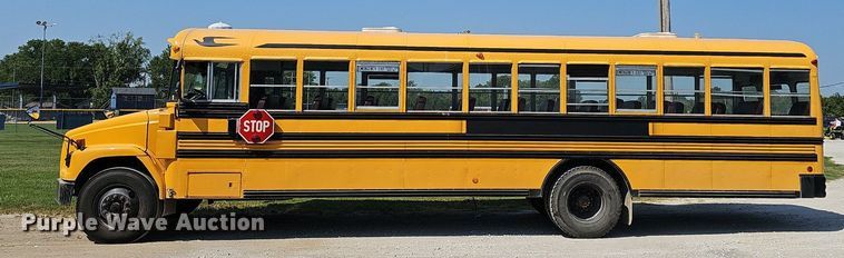 image for item NX9095 2000 Freightliner  school bus