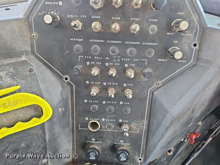 image for item NX9095 2000 Freightliner  school bus