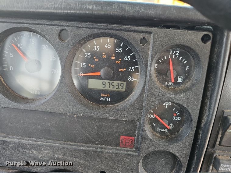 image for item NX9095 2000 Freightliner  school bus