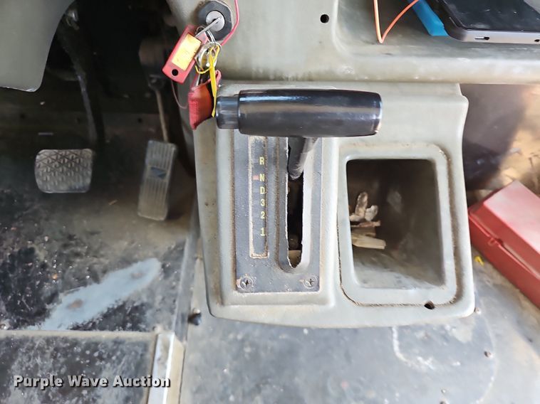 image for item NX9095 2000 Freightliner  school bus