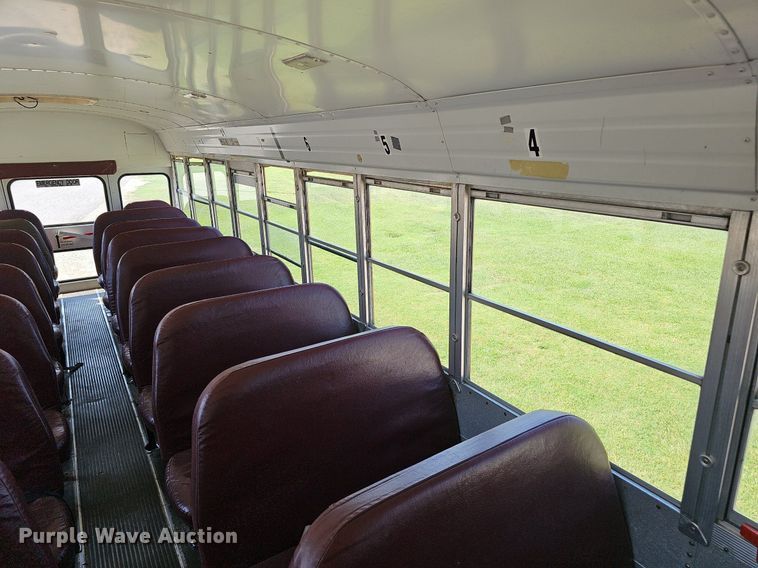 image for item NX9095 2000 Freightliner  school bus