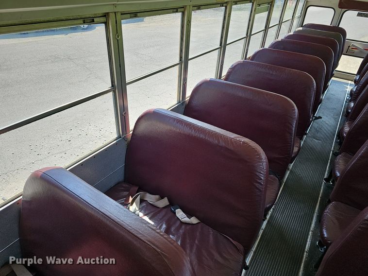 image for item NX9095 2000 Freightliner  school bus