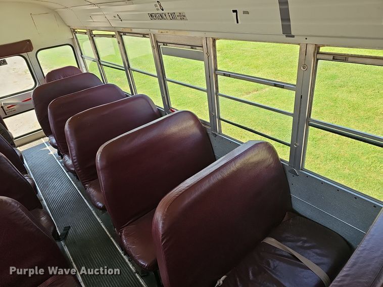 image for item NX9095 2000 Freightliner  school bus