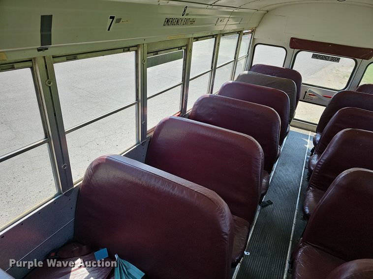 image for item NX9095 2000 Freightliner  school bus