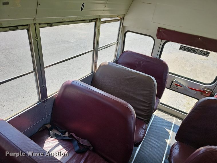 image for item NX9095 2000 Freightliner  school bus