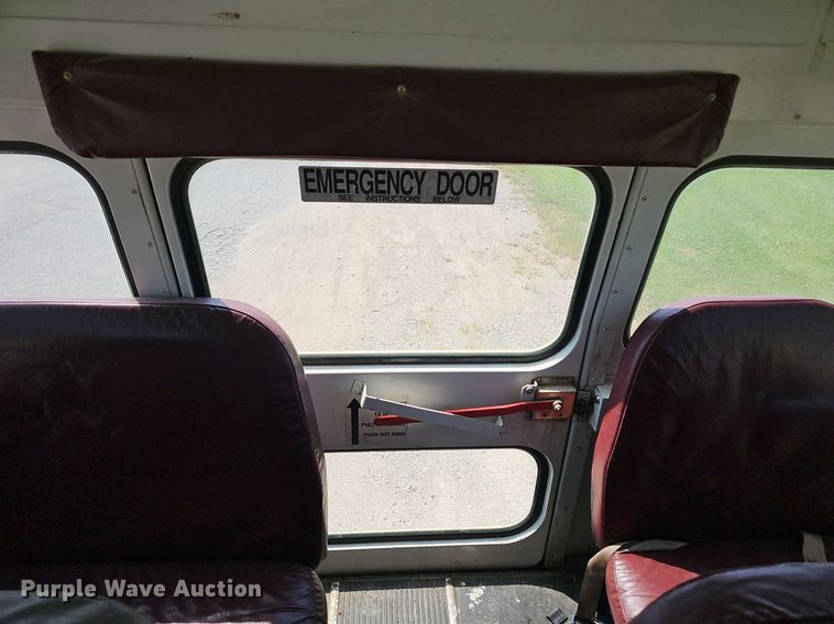 image for item NX9095 2000 Freightliner  school bus