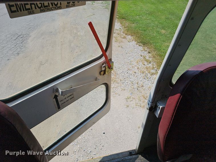 image for item NX9095 2000 Freightliner  school bus