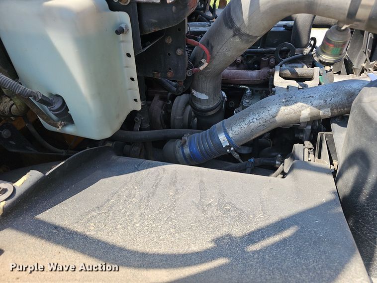 image for item NX9095 2000 Freightliner  school bus