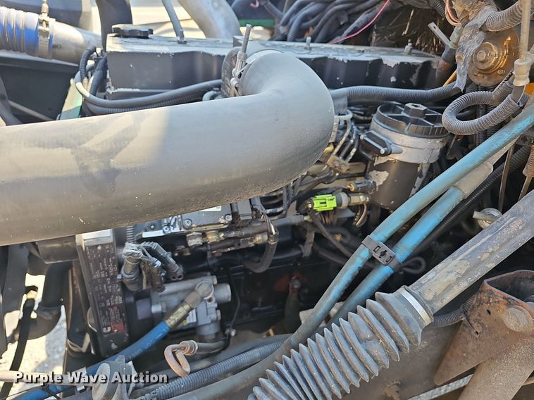 image for item NX9095 2000 Freightliner  school bus